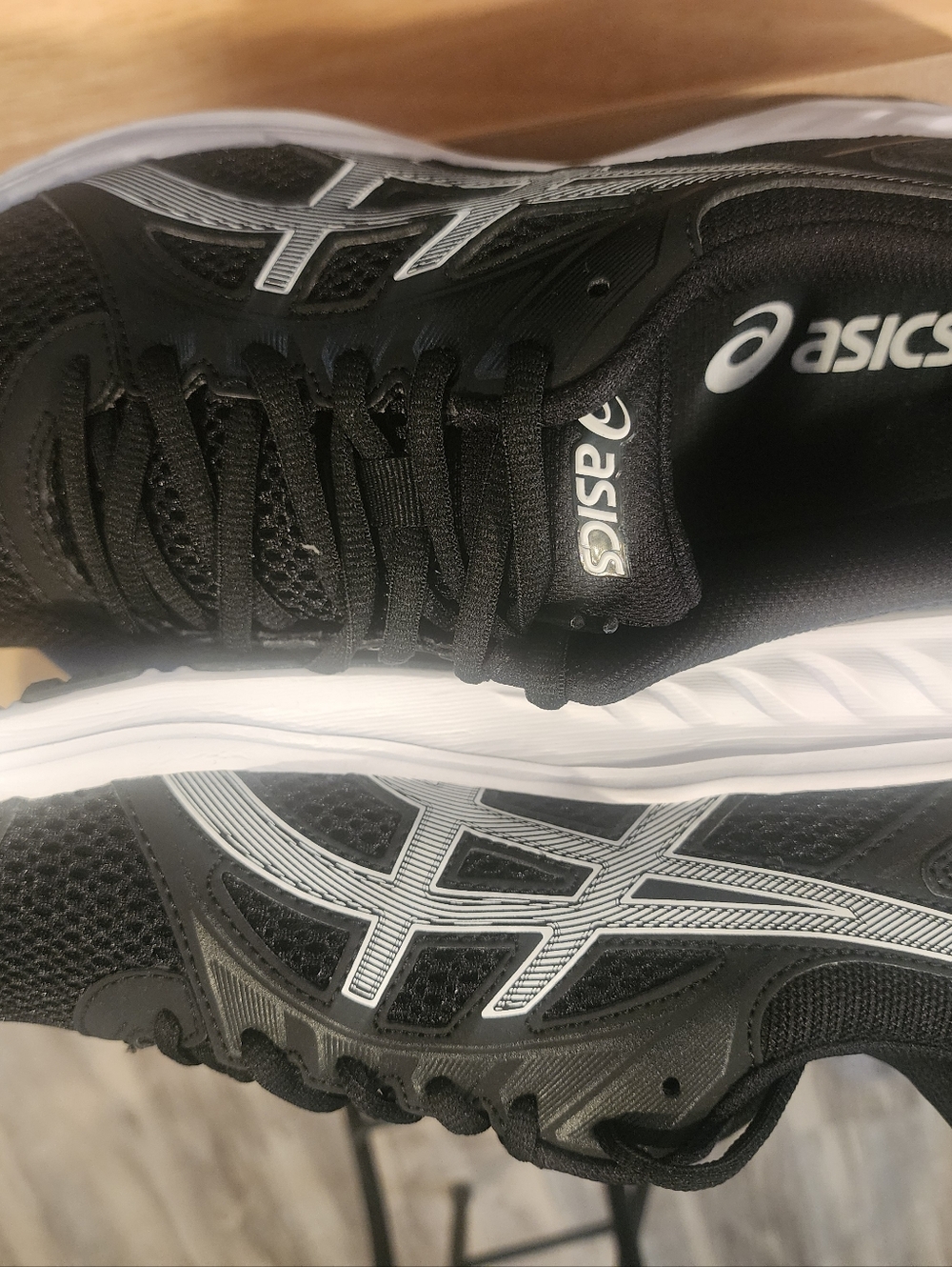 ASICS Jolt 2 Men's Black & Silver Athletic Running Shoes - Picture 7 of 9
